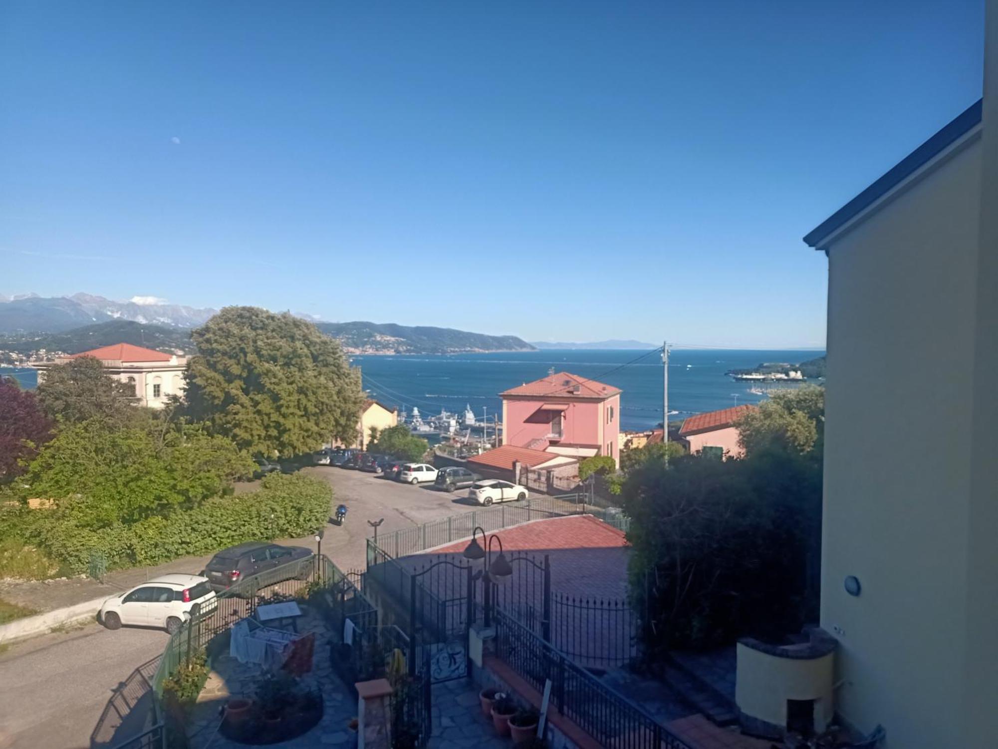Casa Valentyna Apartment Специя Екстериор снимка